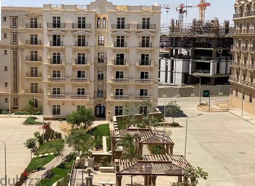 Town villa, second row Town house middle in Hyde park New Cairo phase grand park 215 m 3bed room with living 3 toilet 13