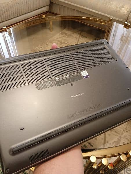Dell Precision 7540 جيل تاسع Touch Screen 4