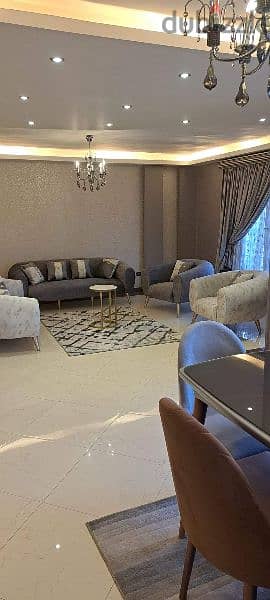 شقة مفروشة للايجار 200م في عباس العقاد اول سكن 1