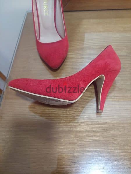 Red High heels 3