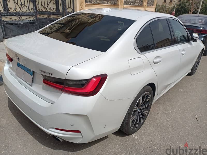 بي ام دبليو  BMW 320i Luxury 2024 1