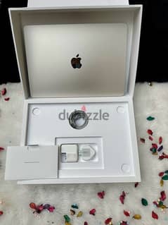 Apple MacBook Air 15' M2, 100% BT, with Box like new. 0