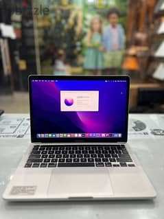 MacBook pro m2 2022 like new لم يستعمل تقريباً