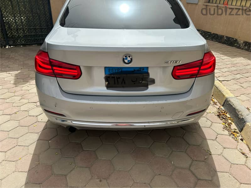 BMW 318i Luxury 2