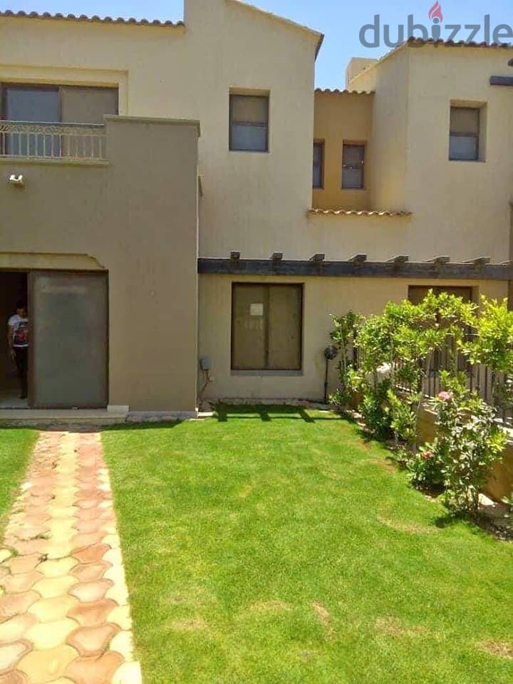 Standalone villa for sale in Sa'ada New Cairo with large Land Area overlooking water features 1
