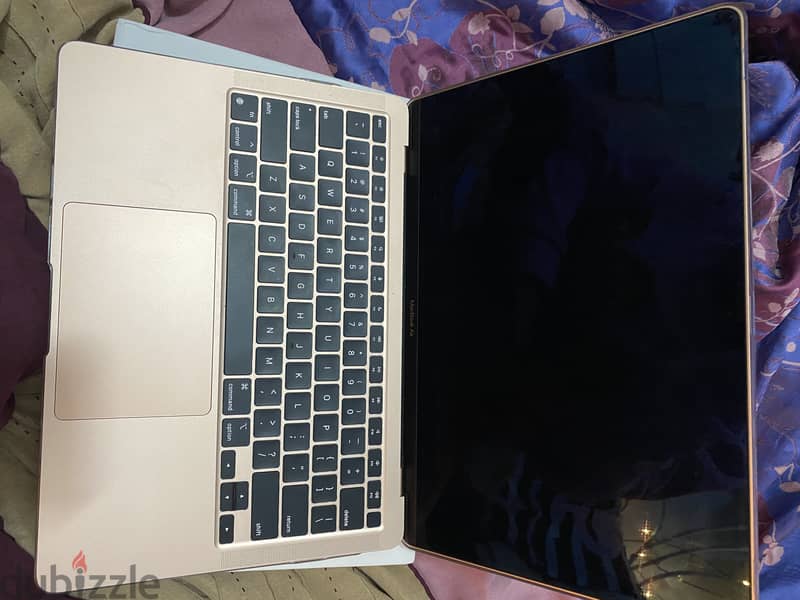 Macbook Air M1 2020 512GB - like new 8
