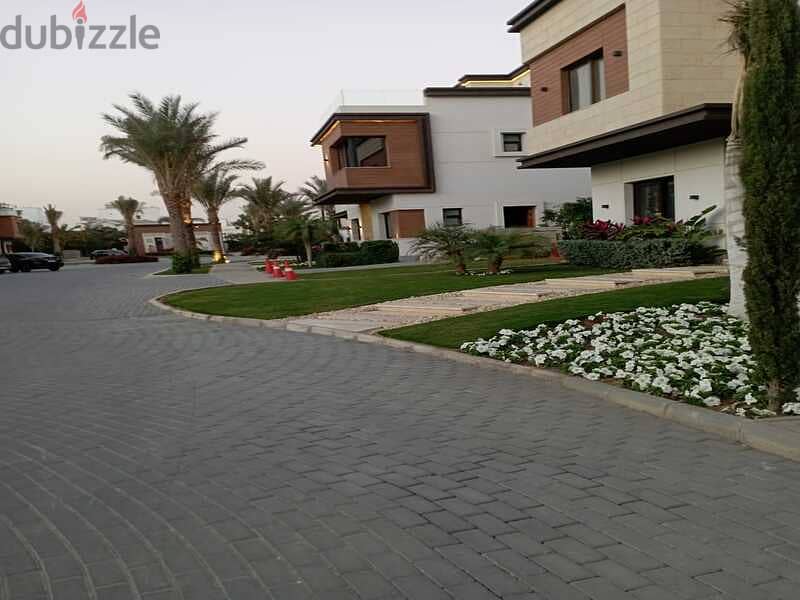 Town house 225 m corner for sale at Azzar 2 2