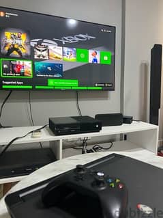 Xbox one للبيع او البدل ب بلايستيشن