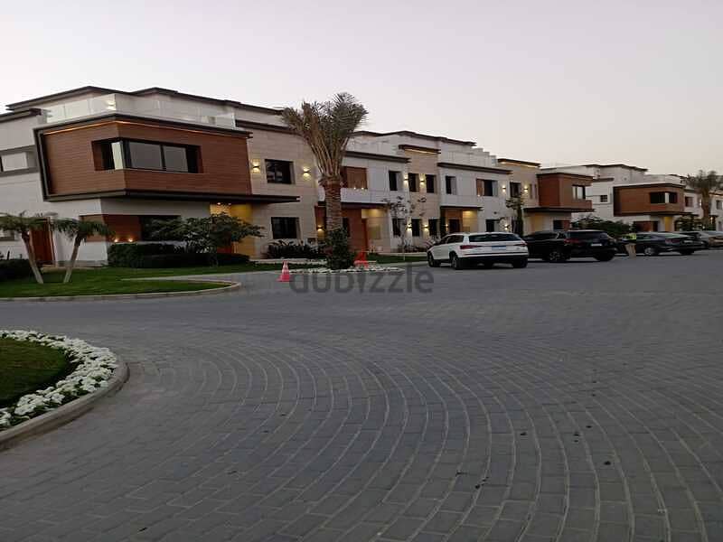 Unique Town house middle for sale at Azzar 2 3
