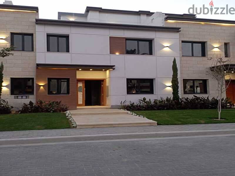Unique Town house middle for sale at Azzar 2 4