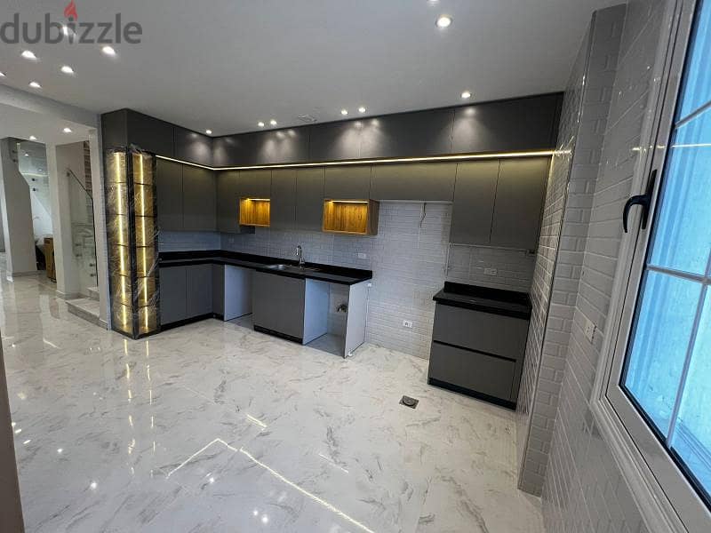 Ultra modern furnished townhouse in Layan Super Lux 4