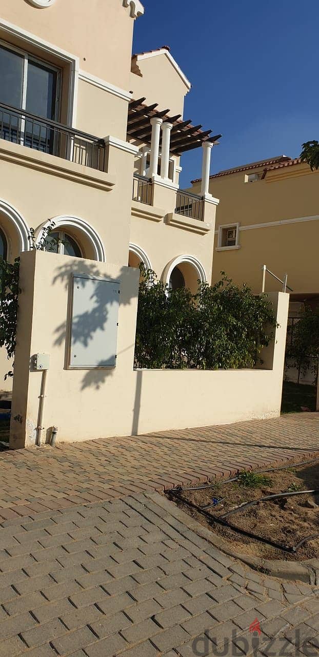 family villa for sale in hyde park new cairo 12