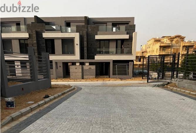 Townhouse Villa 245m for sale in El Patio Town La Vista New Cairo with 7y installments near to Point90 Mall and AUCتاون هاوس فيلا للبيع في باتيو تاون 3