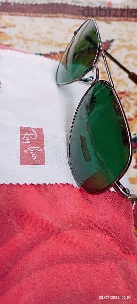 نظارة ري بان أوريجنال إيطالي بحالة ممتازة + أكسسوارات أوريجنال Ray Ban 2