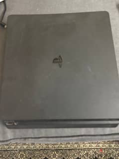 Playstation 4 500  slim مع الدراع اصلي