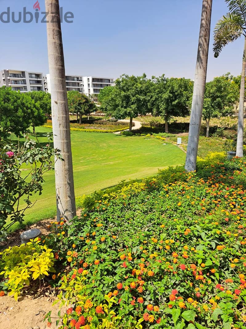 131 sqm apartment with a 45 sqm garden in Taj City compound, with a cash price of only 6 million after the discount. 22