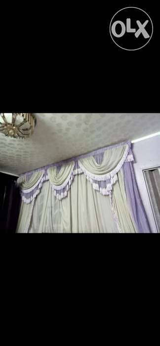 ستارة بلتكانة خشب بحالة جيدة