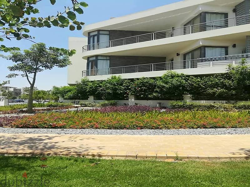 A private villa for sale  in  taj  city   compound 7