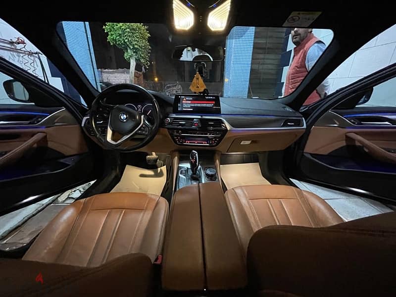 BMW 520 2019 Luxury 9