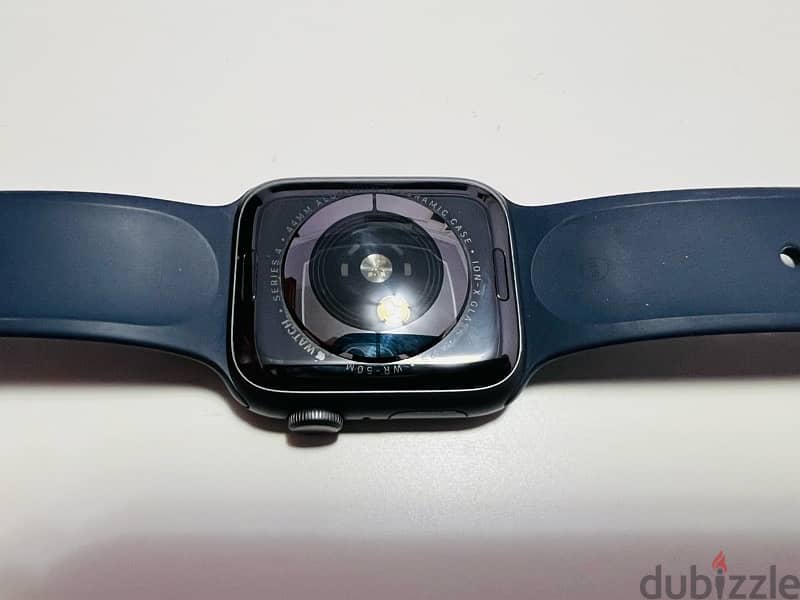 Apple Watch Series 4 - 44mm 7