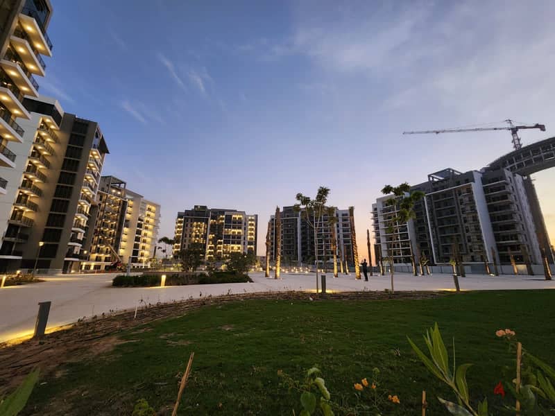 3-bedroom apartment, finished, with air conditioners and kitchen cabinets, for sale in the first towers in the Fifth Settlement, minutes from the AUC 7