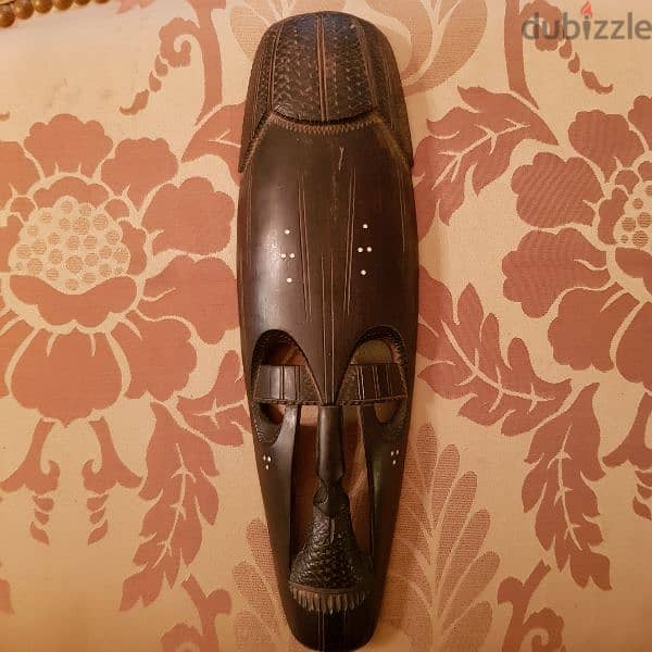 Ebony wood animal sculptures and masks  خشب ابانوس منحوتات جنوب افرقي 7