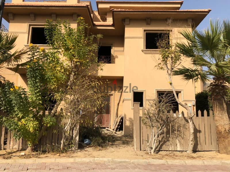 standalone villa for sale at moon valley 1 new cairo | Ready to move | prime location 4