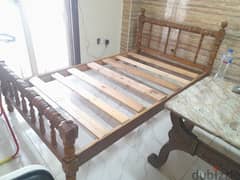 سرير ١٢٠×١٩٠ خشب عمولة موجود في مدينة العبور