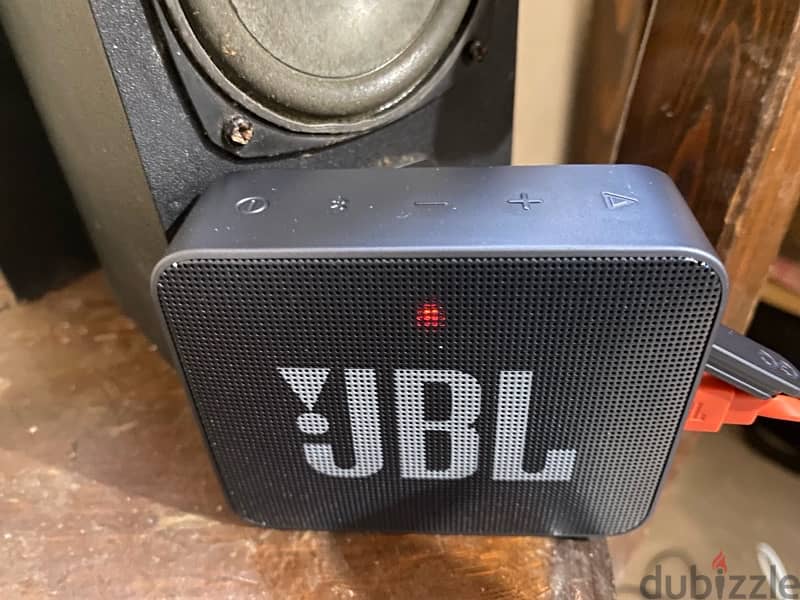 JBL essential  speaker  waterproof 1