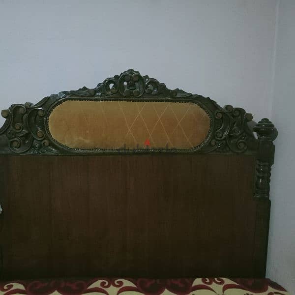 غرفة نوم عربي مستعملة للبيع 1