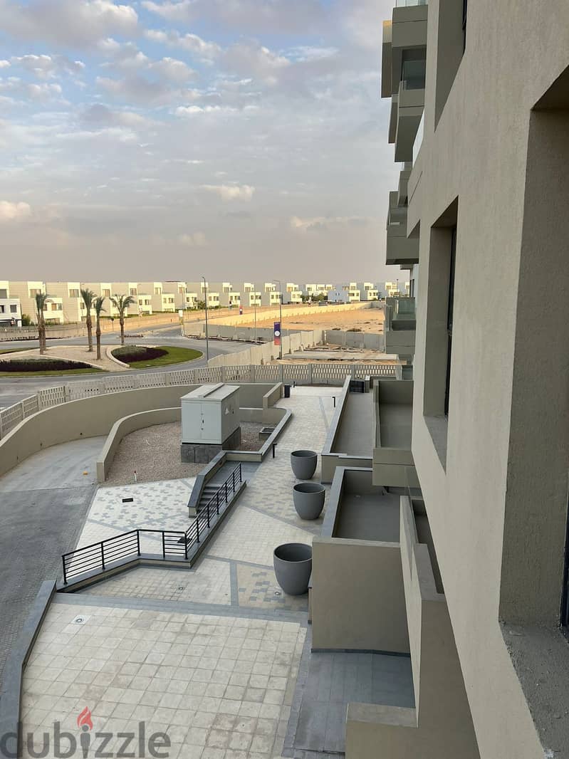 شقة 230 م للبيع متشطبة سوبر لوكس في كمبوند البروج Alburouj امام المركز الطبي العالمي 5