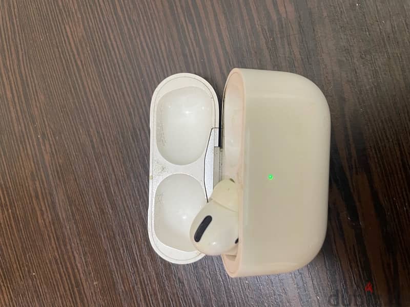 apple airpods pro 1 2