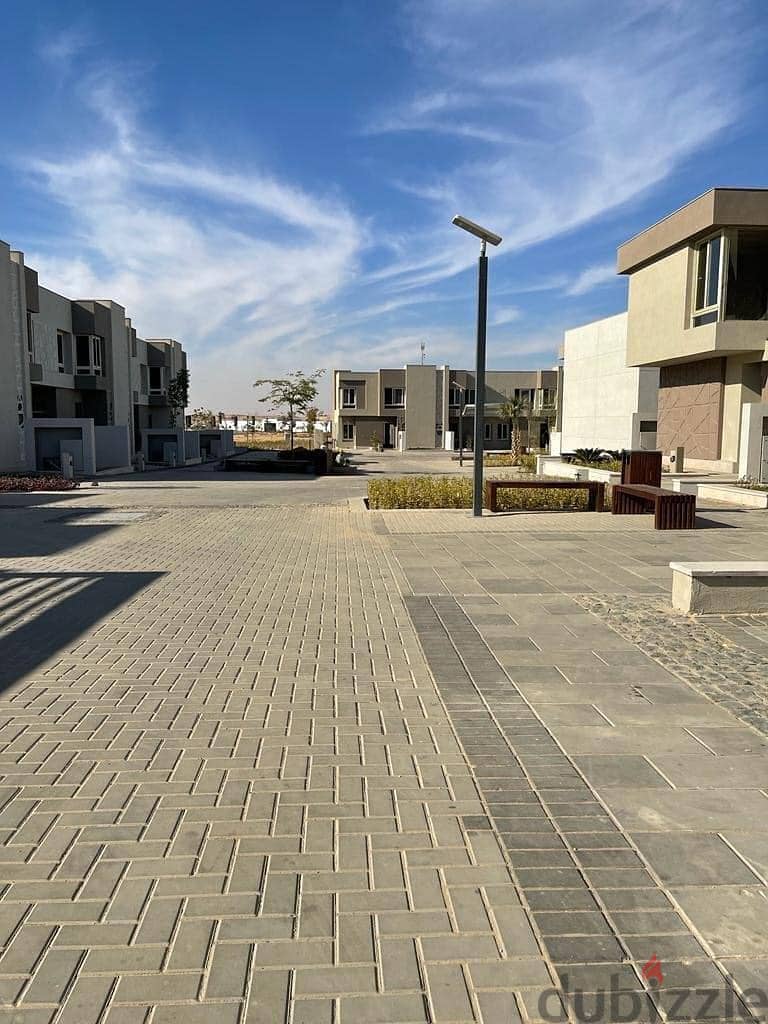 Townhouse corner for sale in Badya Palm Hills October compound, distinctive location in October, Al-Wahat Road 3