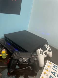 ps4 slim 1Tb with two Dualshock4 controllers 0