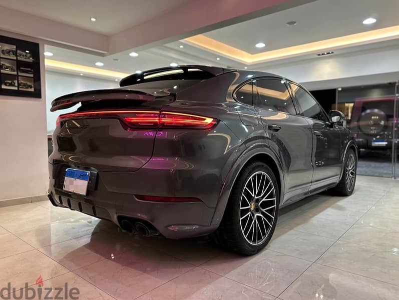 Porsche cayenne GTS . . 2021 . . coupe 3