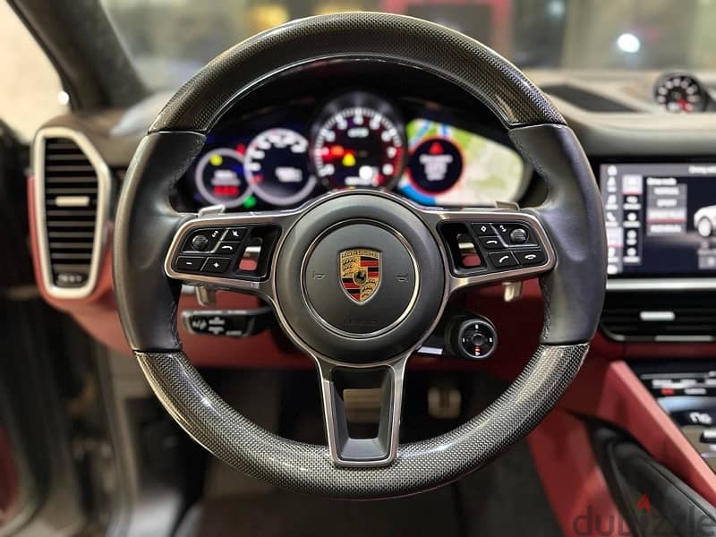 Porsche cayenne GTS . . 2021 . . coupe 7