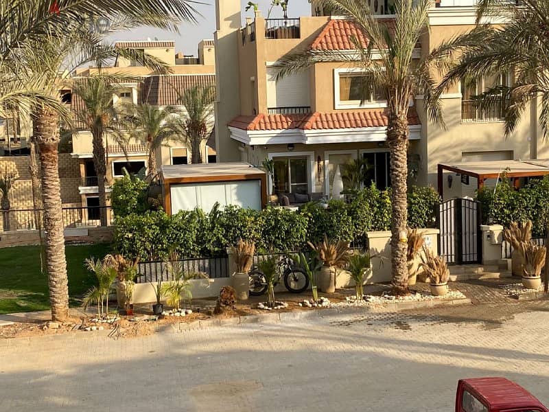 Villa with garden for sale with the longest payment period and only 10% down payment. Excellent location directly next to Madinaty 9