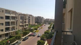 Penthouses for sale 186 m prime location in compound Al Marasem 0