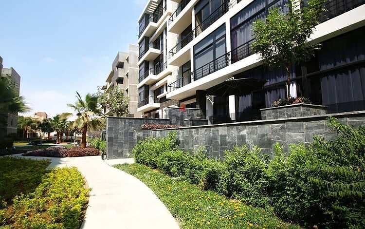 Live in a distinctive community and own an apartment with a garden in the most prestigious compound in the settlement - Water Way 5