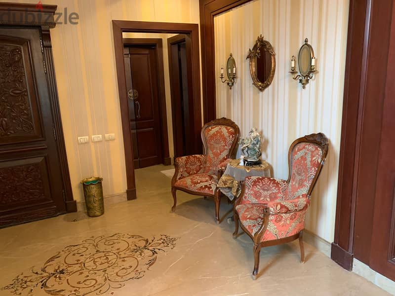 5 bathroomsTwin villa  in Flowers Park Compound  First settlement.  420m land and 350 m buildings with a 250m garden. Full luxury finishing 4 bedrooms 3