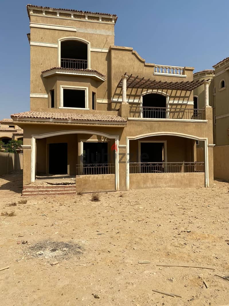 stand alone  villa Land 690 m Buildings 460 m Semi finished Etoile de Ville Compound (Private wall, garden and parking) Ground, first and roof 2