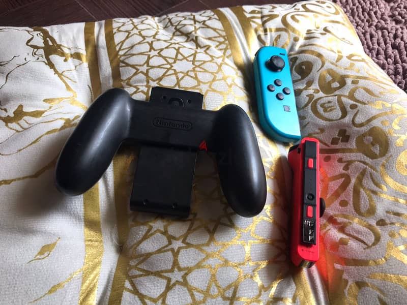 Nintendo switch joy con contlorer&grip 4