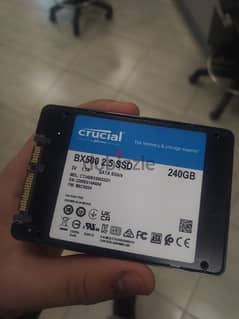 cruical BX500 SSD 240gb 0
