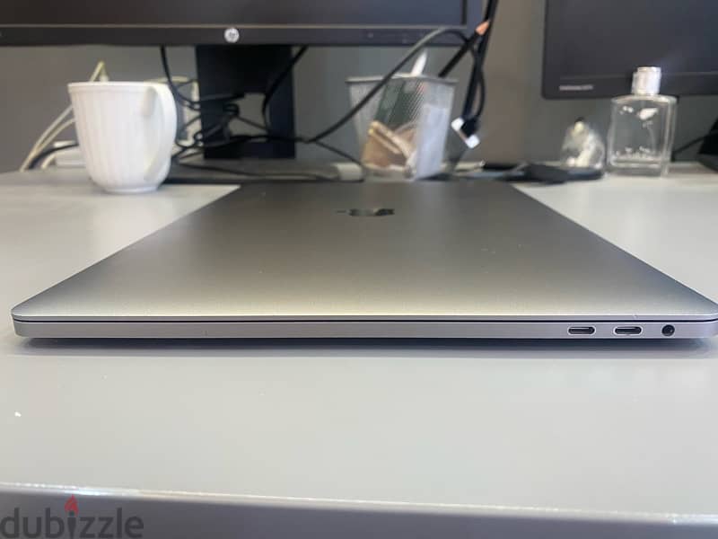 Macbook pro 2019 - Core I7 - 15 inch - 16G ram 7