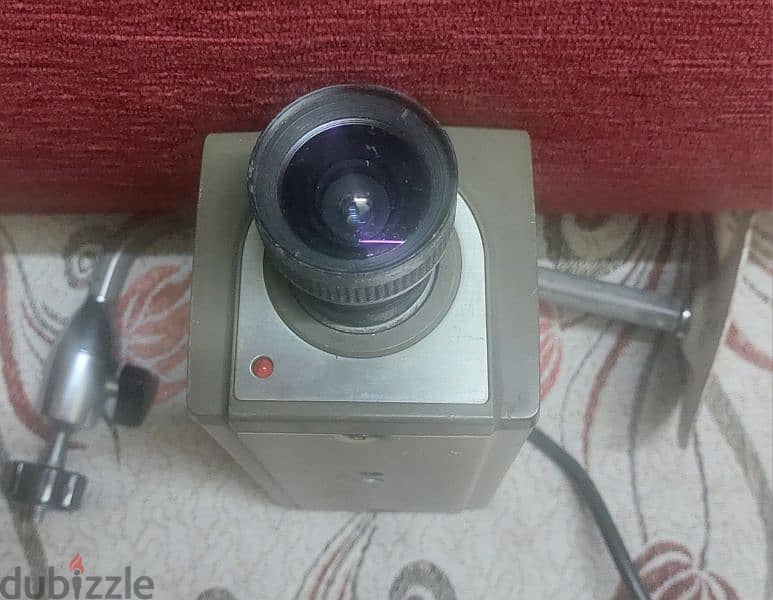 كاميرة مراقبة موديل قديم 2