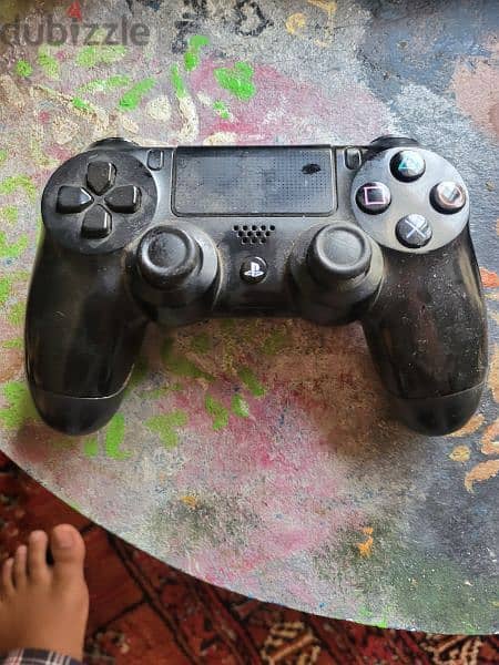 Playstation 4 slim + 3 controllers 2