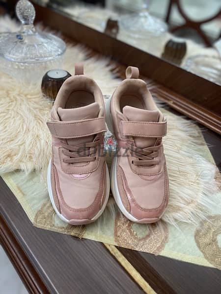 Shoes For Girl Size 33 From UK Brand Max - Like New 1
