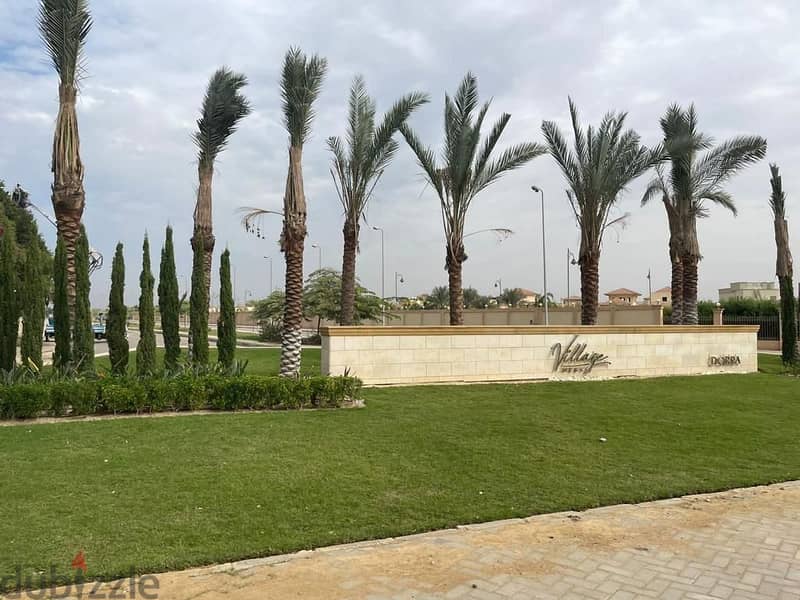Apartment for sale, finished, with air conditioners, in Sheikh Zayed, in Village West Compound (Dora), next to Cairo Gate and Hyper One _ in village w 4