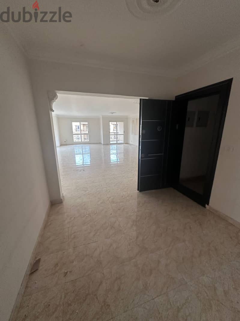 Apartment with an area of 249m close to Al Nadi Rehab City 2  - Stage X    - There is an elevator  - Some special finishing 7