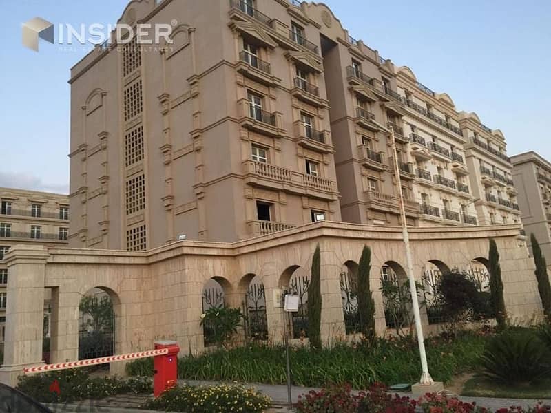 Apartment for sale in interest-free installments minutes from the American University and next to Mivida in Hyde Park Compound, Fifth Settlement 7